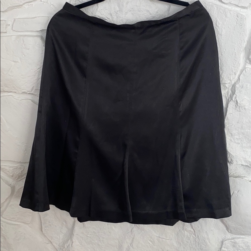NWT Amanda Smith lined black fitted flounce skirt